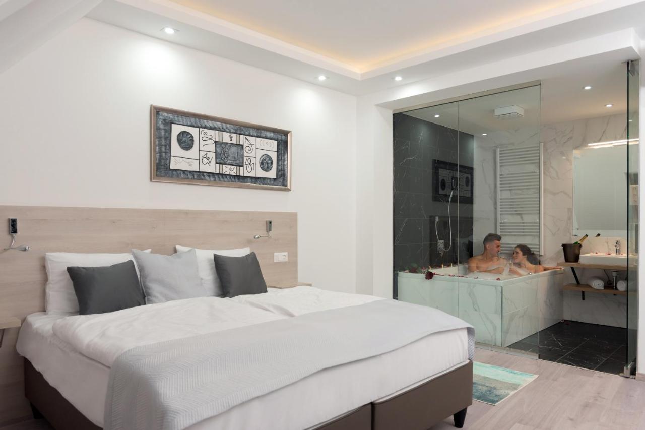 Fibula Residence Hotel & Wellness - Adults Only Pécs Exteriör bild