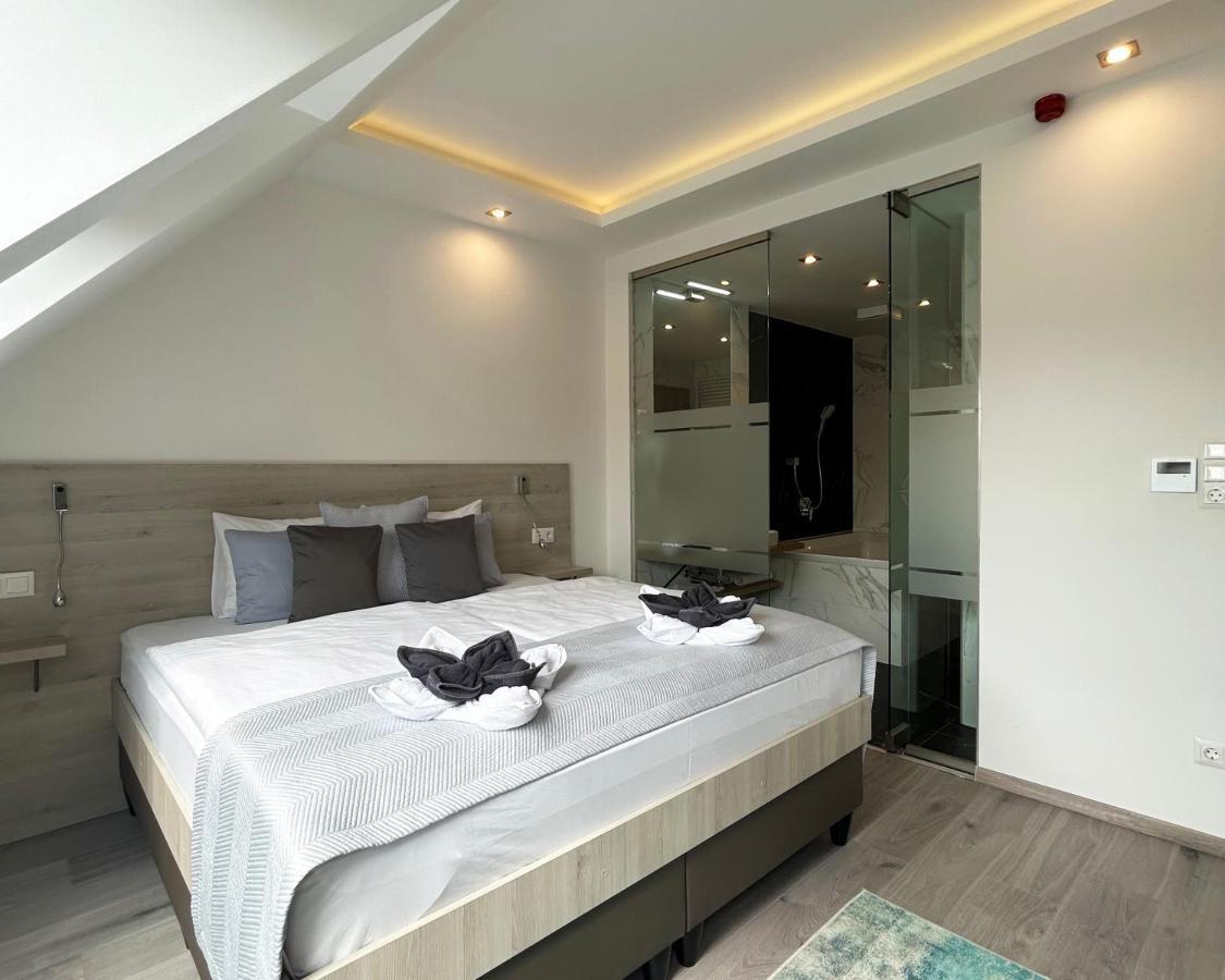 Fibula Residence Hotel & Wellness - Adults Only Pécs Exteriör bild